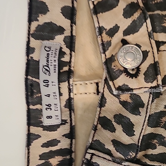 NWOT leopard print jeans - Picture 3 of 3